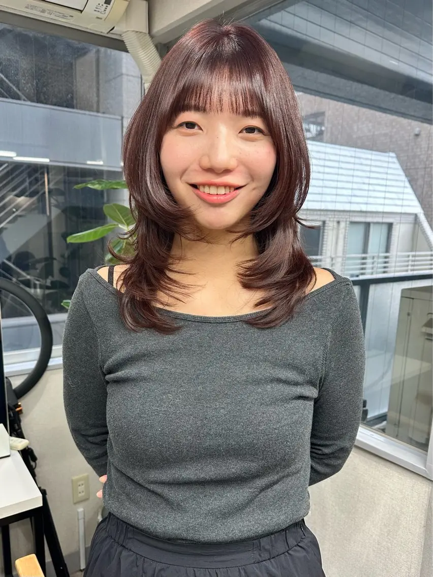 セミロング カラー ブラウンカラー ピンクカラー ピンクブラウン ハッシュカット カット ヘアカラー トリートメント レイヤーカット🪄 耳ツボ🎀Ayumiのヘアスタイル