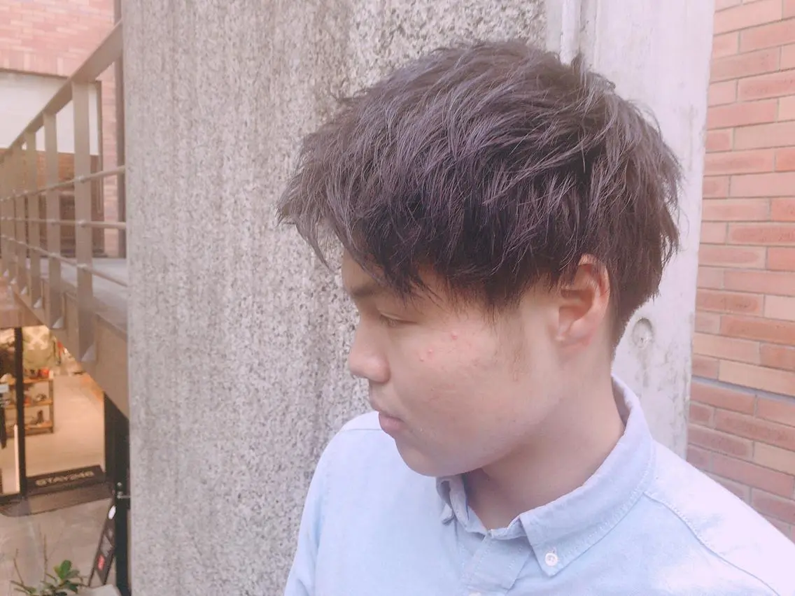 ショート カラー パーマ メンズ カット ちこ .のヘアスタイル