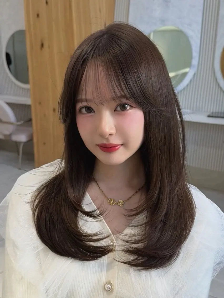 セミロング カット ヘアカラー トリートメント 顔周り/レイヤー /前髪/TAKUのヘアスタイル