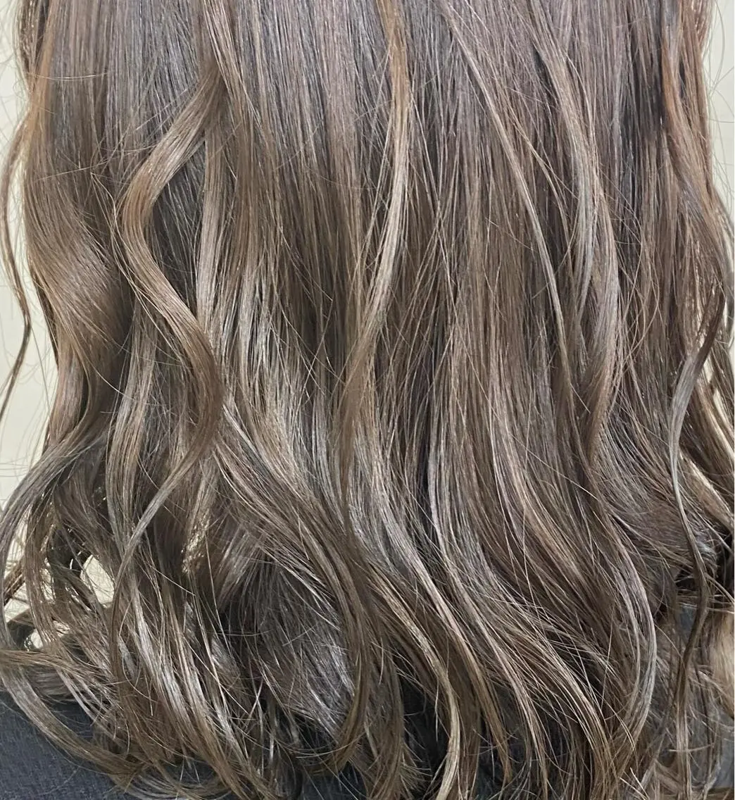 カラー SALOWIN栄 高須大貴のヘアスタイル