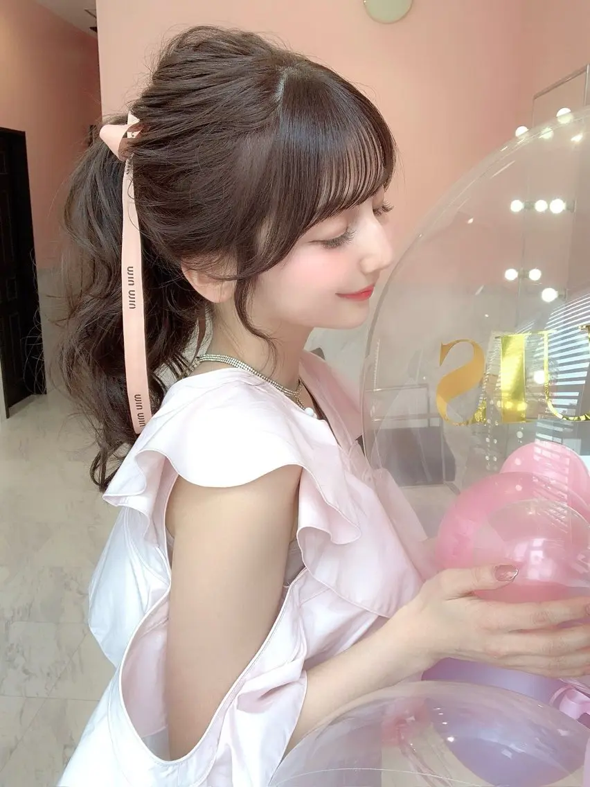 ロング カラー カット ヘアカラー トリートメント LOUIS しおりのヘアスタイル