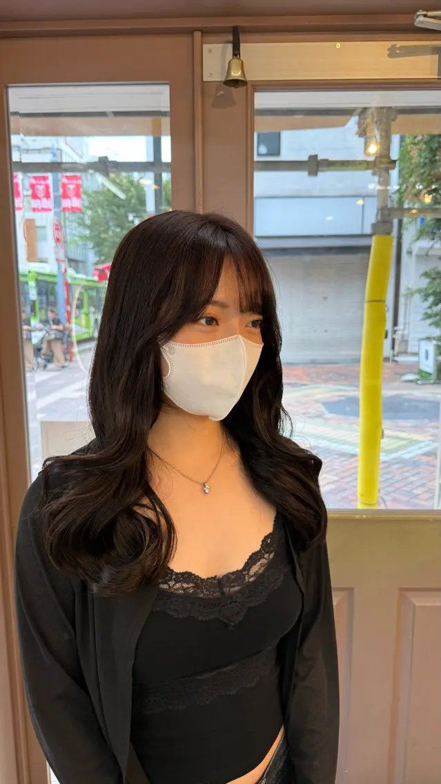 ロング カラー ブリーチ 透明感カラー ヘアカラー トリートメント 茂木 陽菜のヘアスタイル