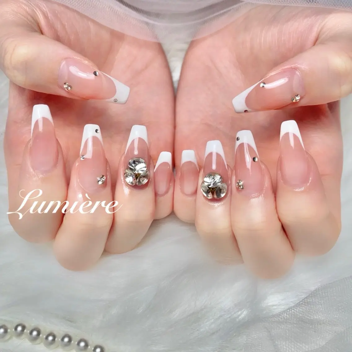 ネイル ストーンネイル ハンドネイル Lumière| ロング|ワンホンのネイルデザイン