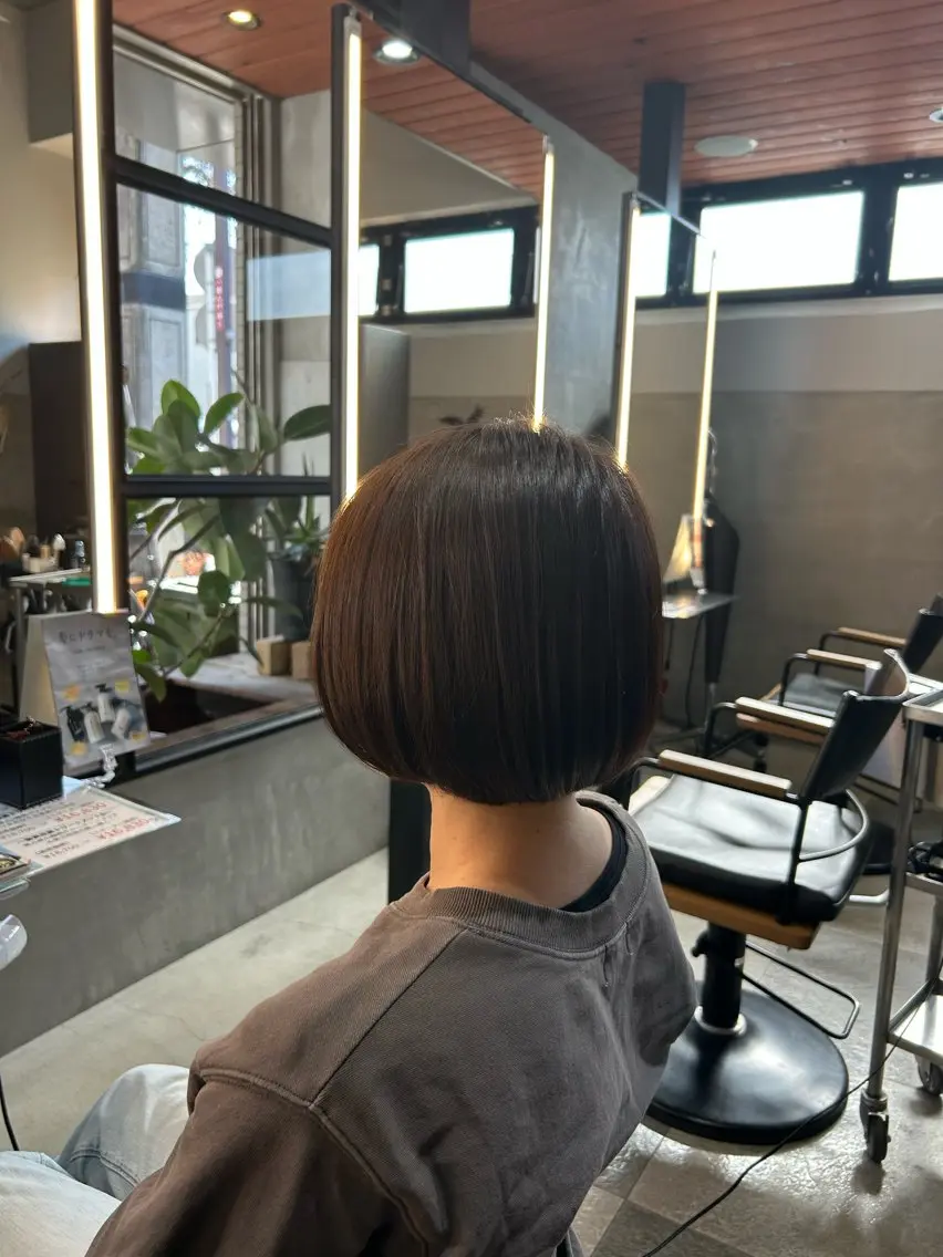 ショート カラー カット ヘアカラー 艶カラー/ベージュ/ ショート/安岡哲兵のヘアスタイル