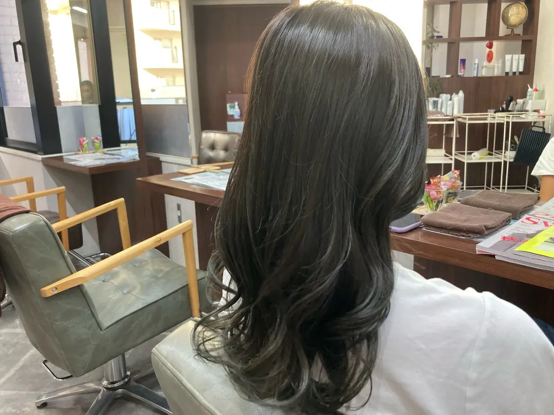 ロング カラー ブリーチ ブルーカラー ブリーチなしカラー 大澤 美樹 💇♀️店長のヘアスタイル