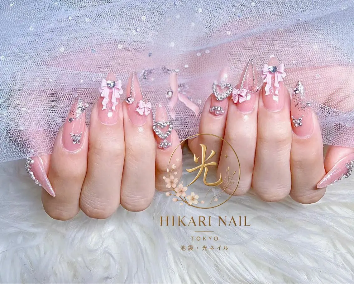 ネイル チークネイル フレンチネイル ガーリー ハート 韓国ネイル ハンドネイル HikariNail Ikebukuroのネイルデザイン