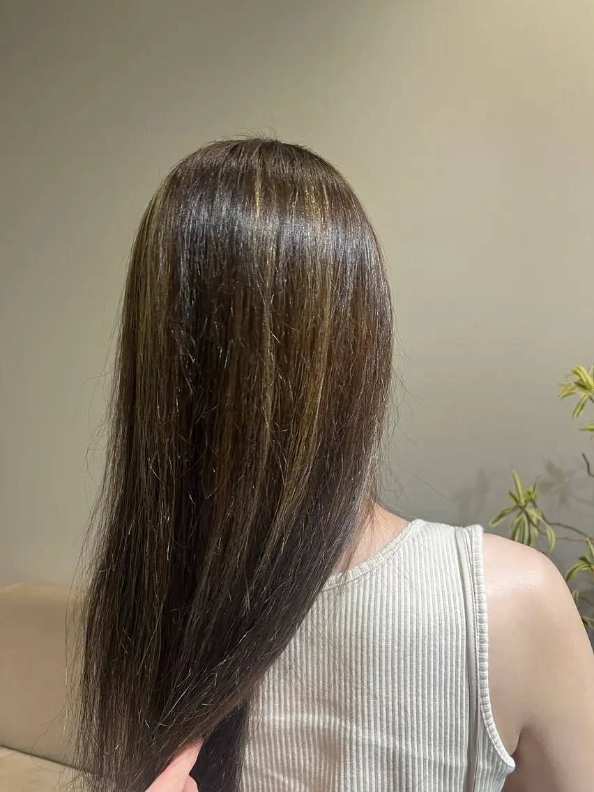 ロング ハイライト 流山おおたかの森 林悠仁のヘアスタイル