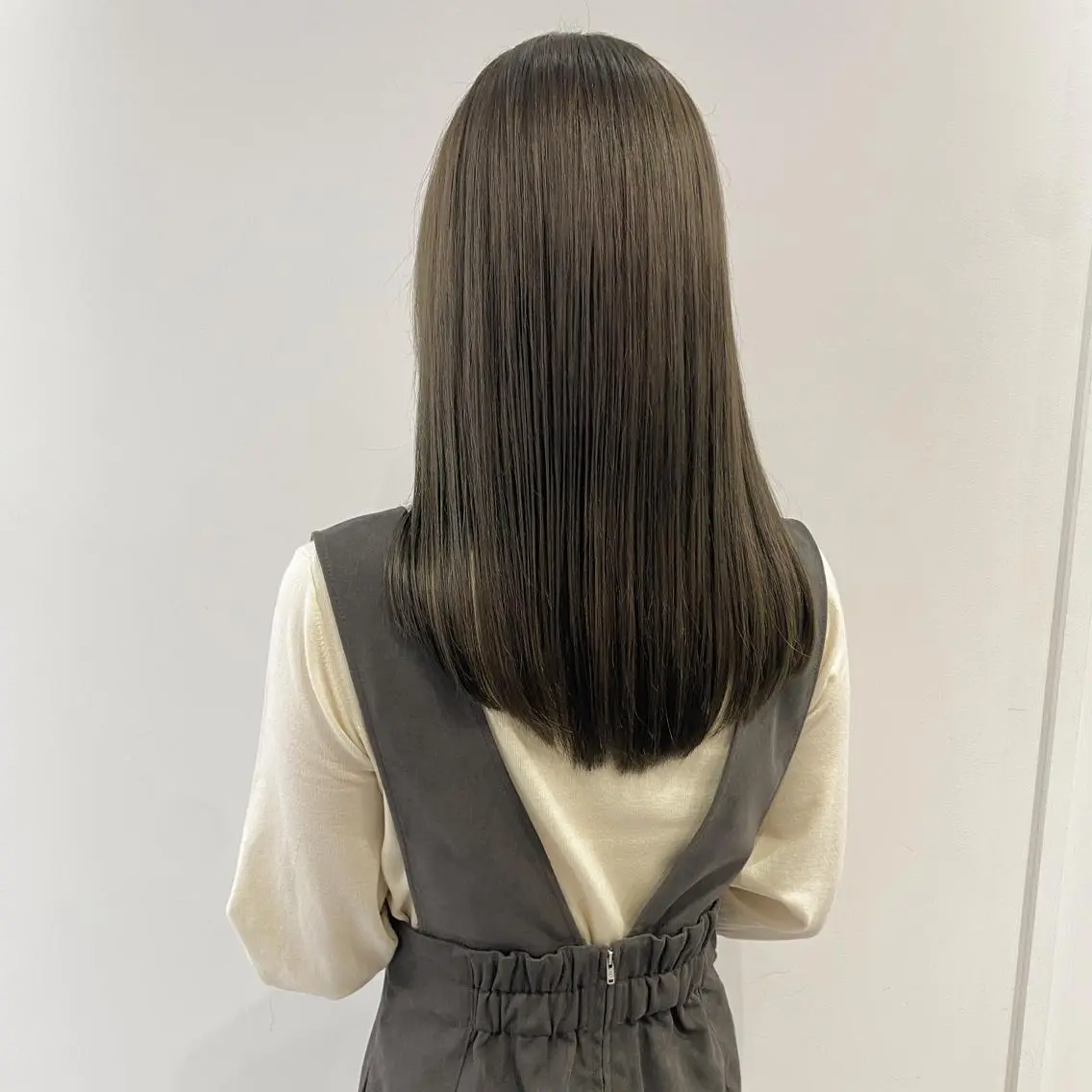 ミディアム オリーブ、カーキ系 No.1シラトリのヘアスタイル