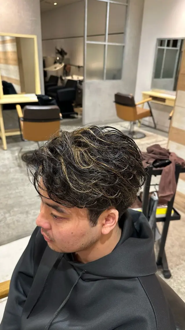 カラー メンズ メンズハイライト ハイライトカラー カット ⚡️メンズ特化⚡️ 入間のヘアスタイル