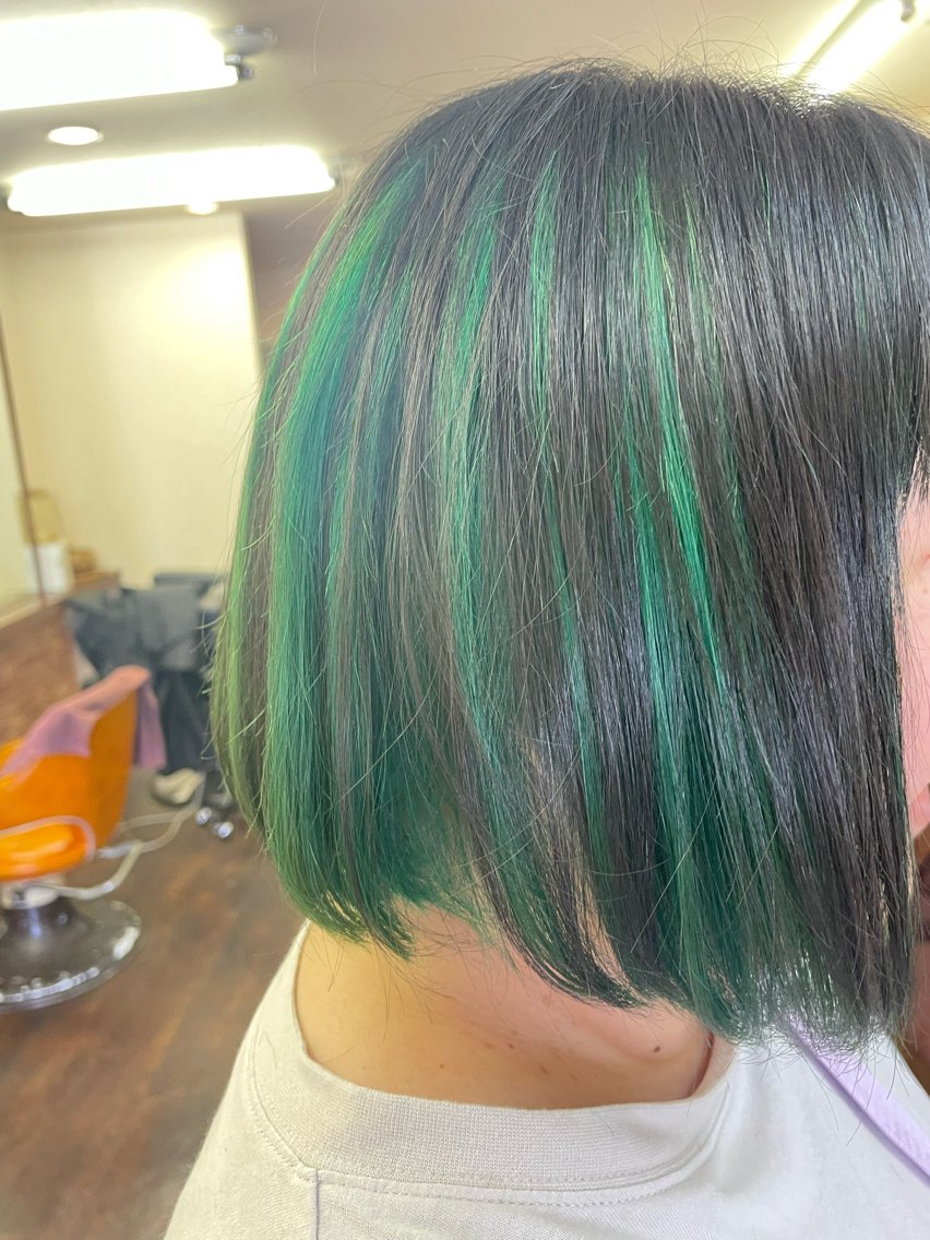 ショート カラー 桧山 真のヘアスタイル
