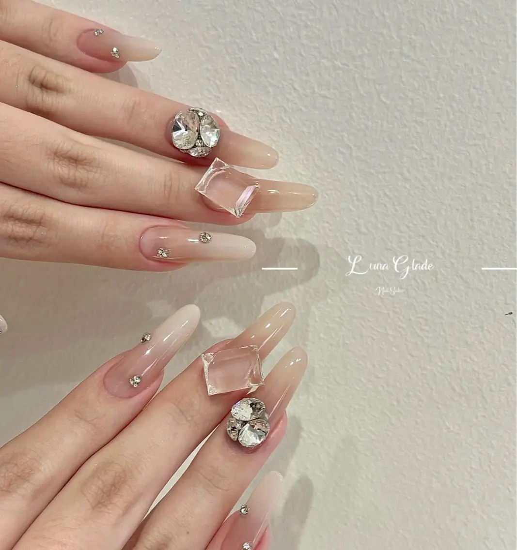ネイル ハンドネイル Luna Gladeのネイルデザイン