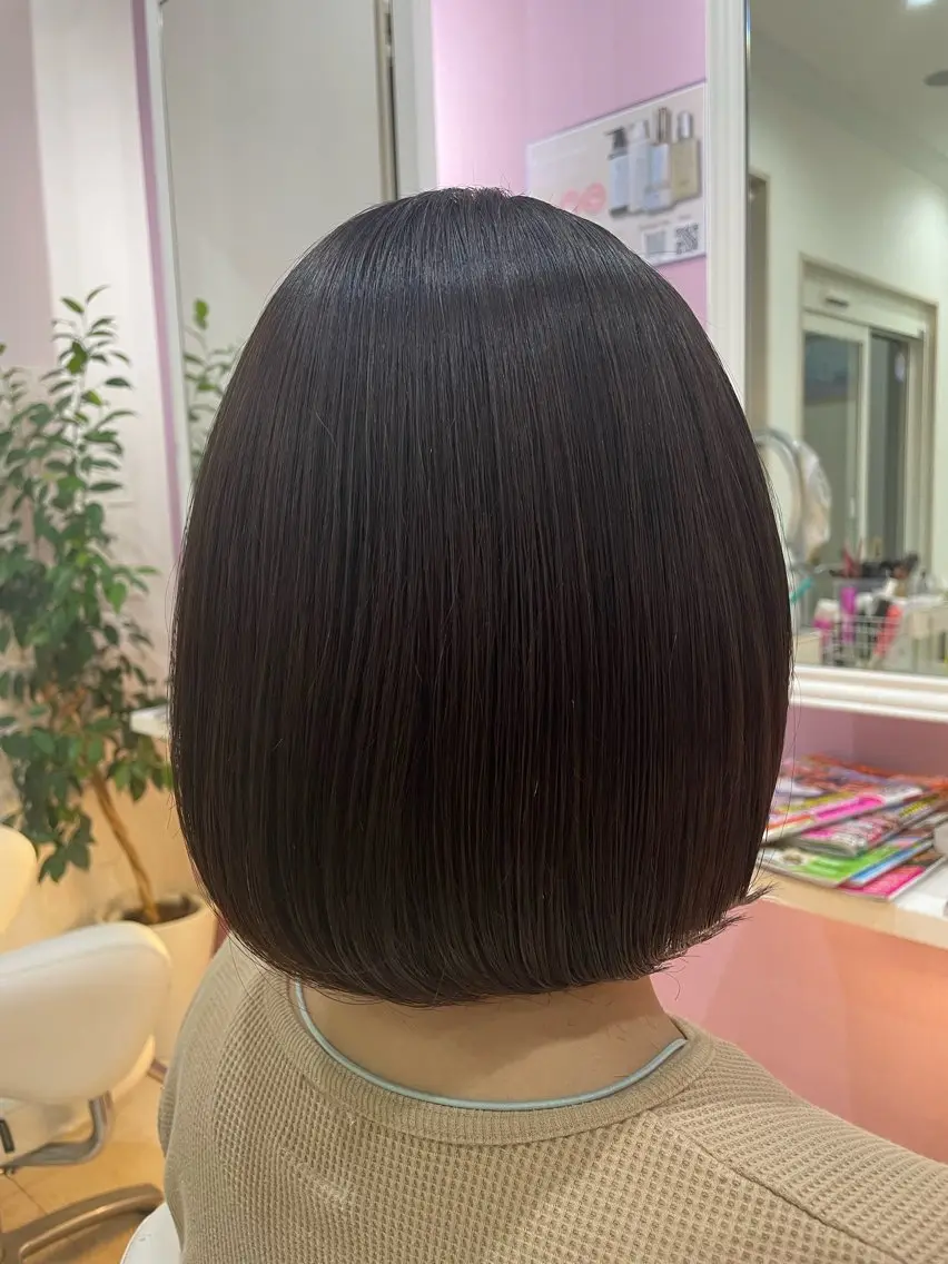 ミディアム カット 加藤 亜実のヘアスタイル