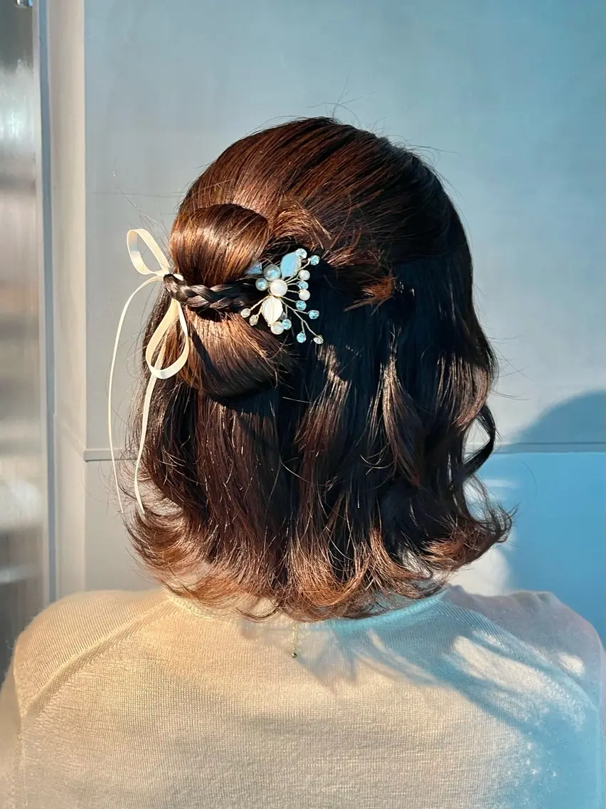 ミディアム 卒業式のヘアスタイル 韓国風ヘア 浴衣 推し活アレンジ🎀艶 カラー🫧nanoのヘアスタイル