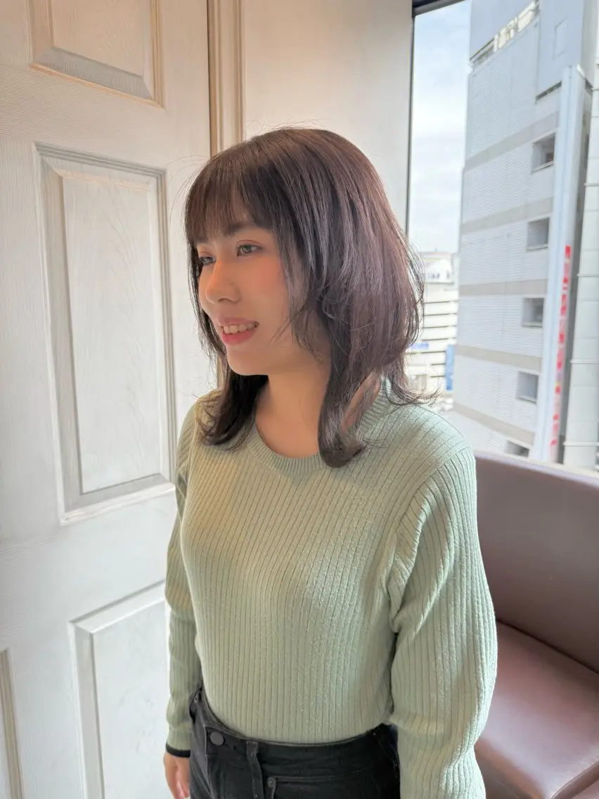 ミディアム ウルフカット ヘアメイク美容師 🦋サカモトレナ🦋のヘアスタイル