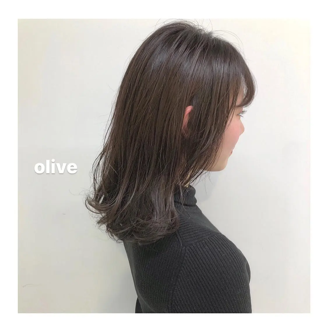 ミディアム カラー グレージュ オリーブグレージュ オリーブグレー レイヤーボブ/ボブ 仲川和人のヘアスタイル