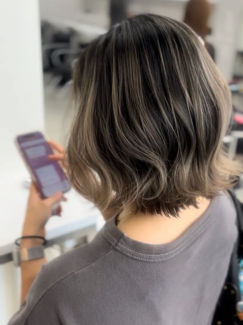 ロング ハイライト レイヤーカット ヘアカラー トリートメント ⚜️バレイヤージュの 小池柚葉⚜️のヘアスタイル