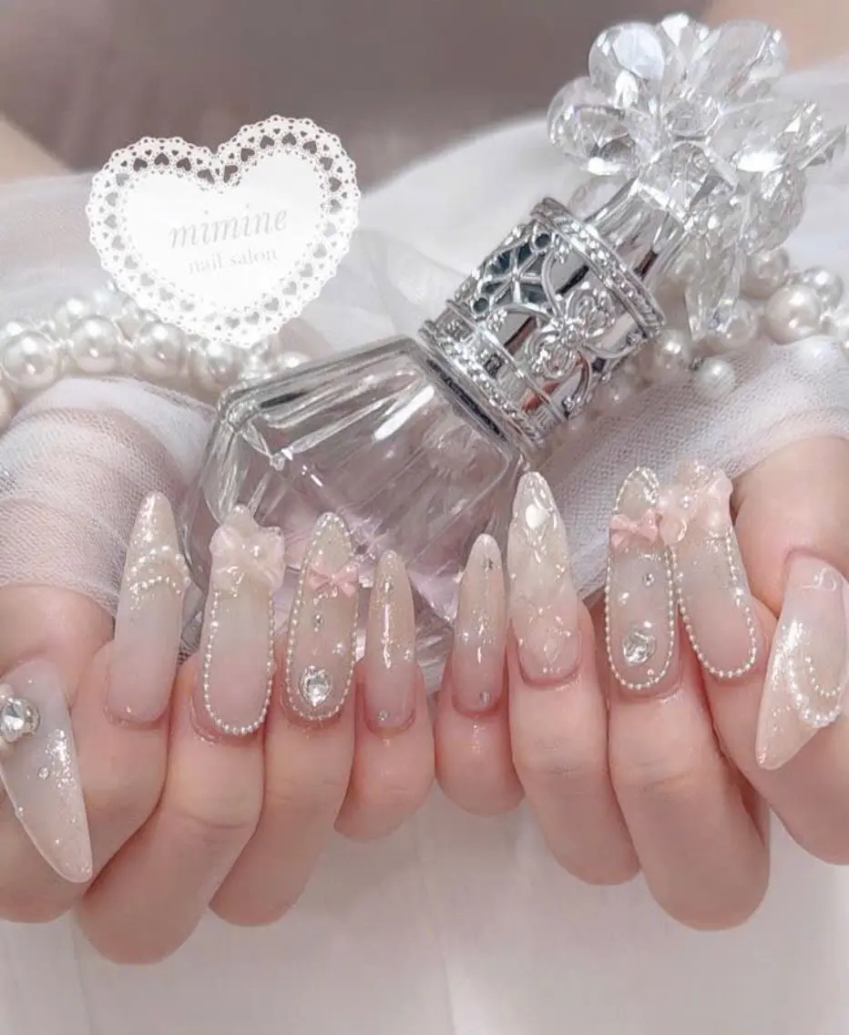 ネイル グラデーション ラメ(グリッター) マグネットネイル ミラーネイル ニュアンスネイル ハンドネイル Lumi de nailsのネイルデザイン