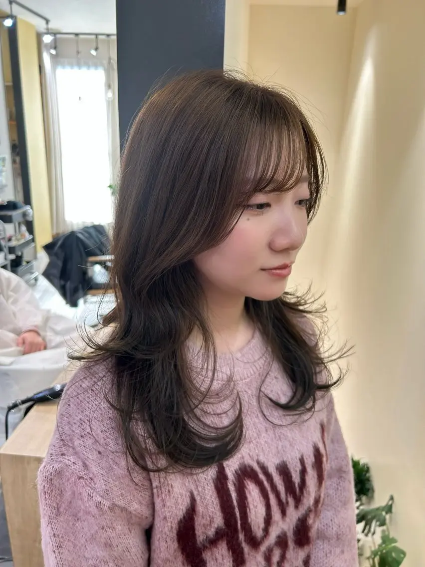 ロング カラー ベージュカラー オリーブベージュ レイヤーカット カット ヘアカラー トリートメント hubhair レイヤー/透明感のヘアスタイル