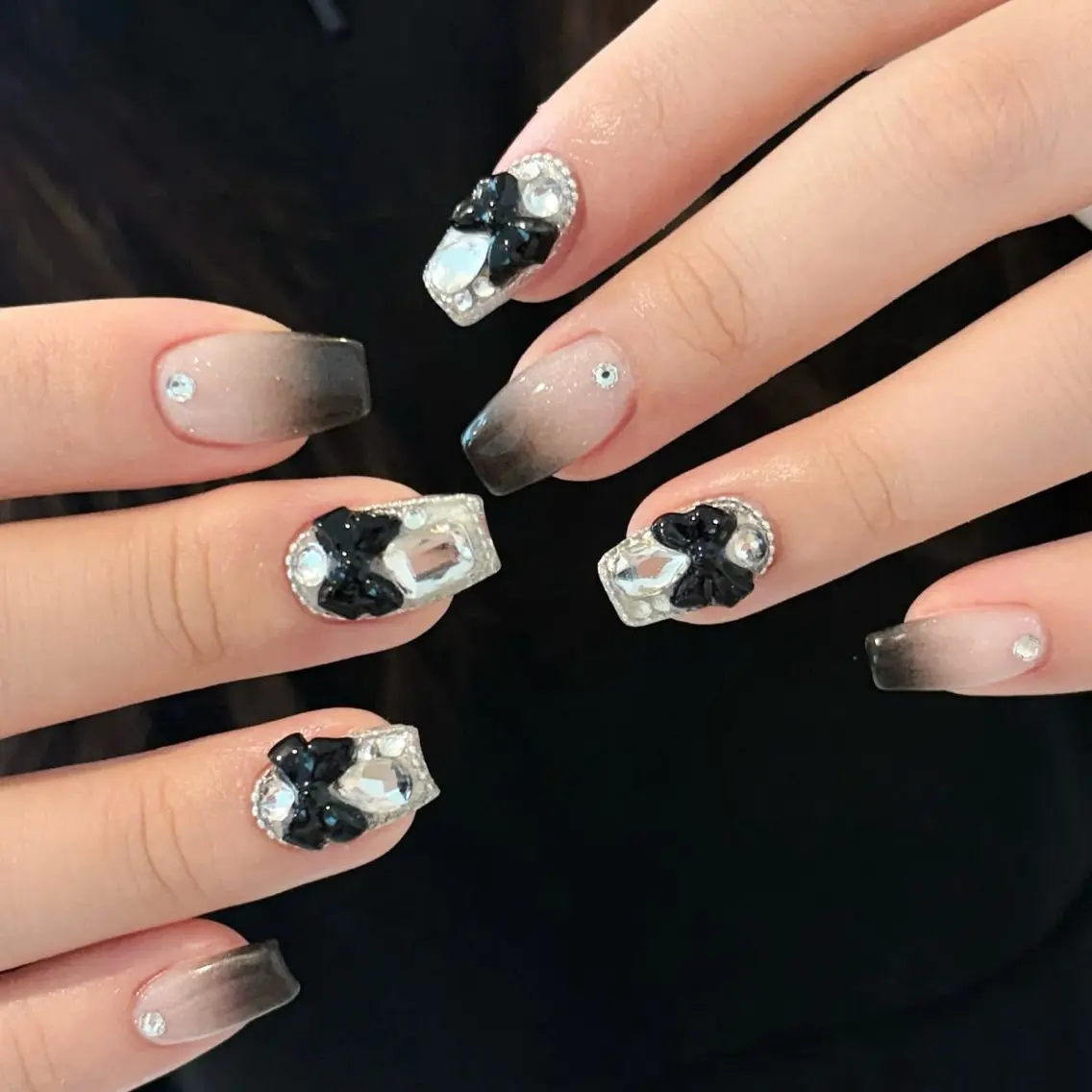 ネイル アートネイル チークネイル 韓国ネイル シンプルネイル ワンホンネイル ハンドネイル Akina Nailのネイルデザイン
