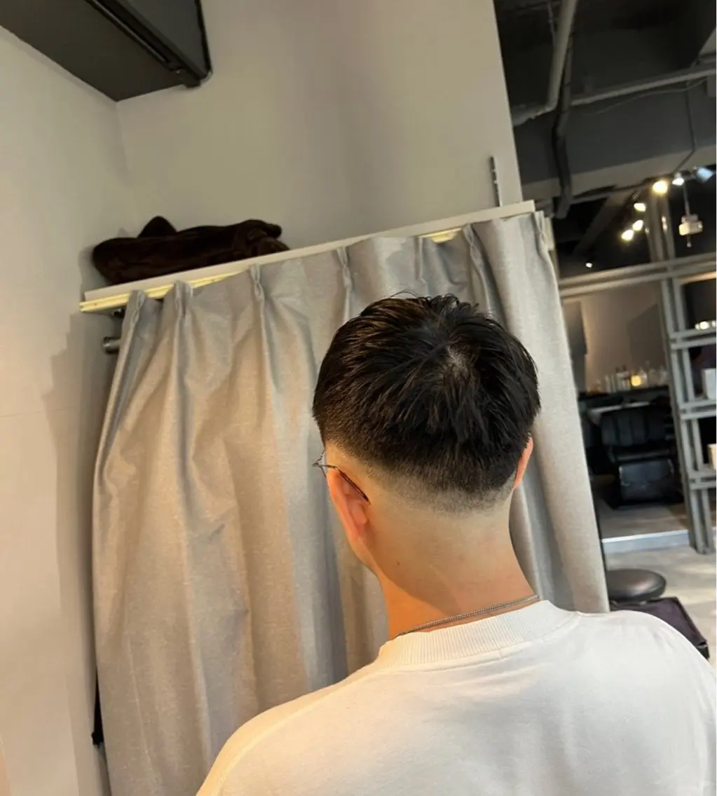 メンズ 刈り上げ カット 恵比寿韓国レイヤー× 艶透明感カラー大場のヘアスタイル