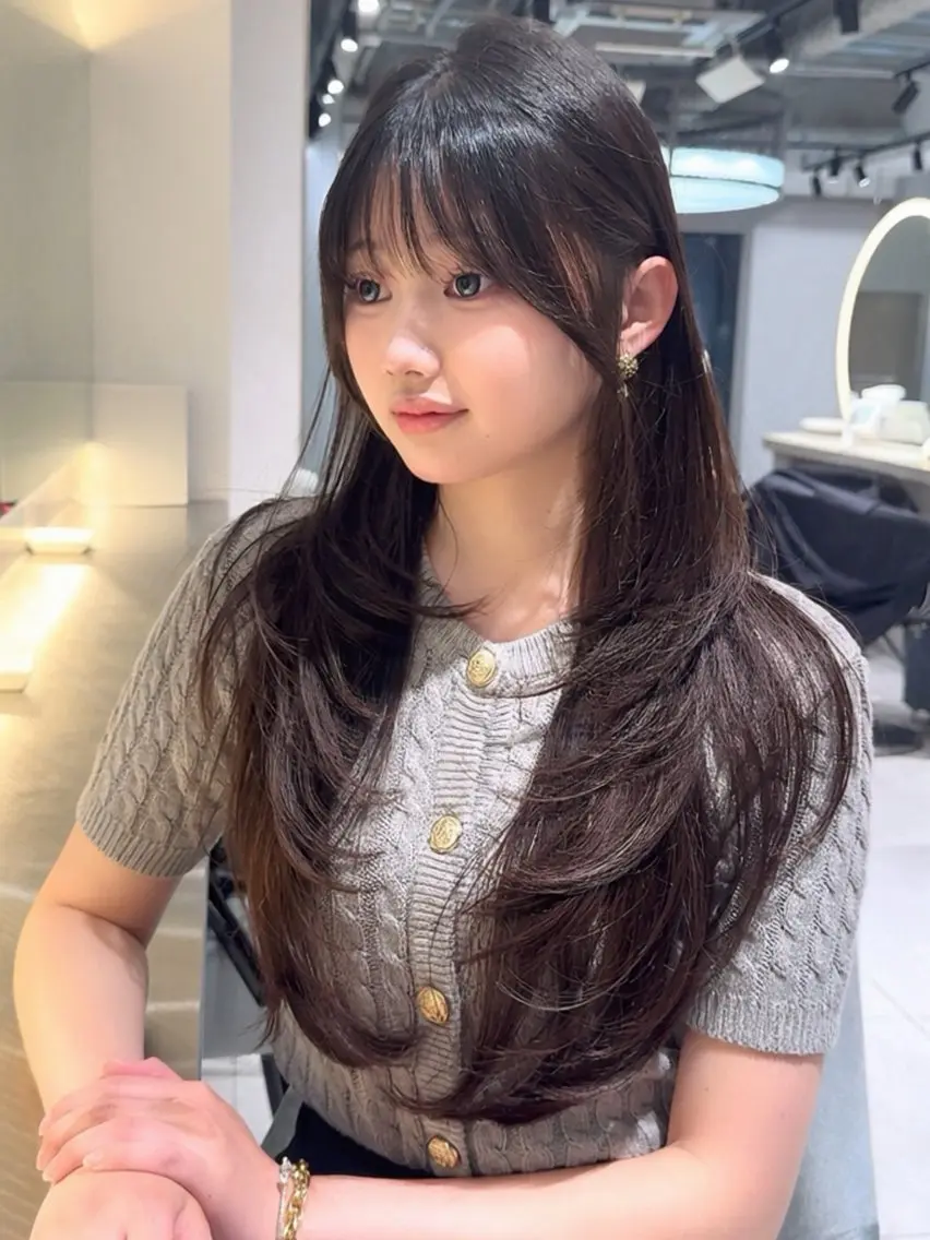 ロング 佐渡優 365連勤する美容師のヘアスタイル