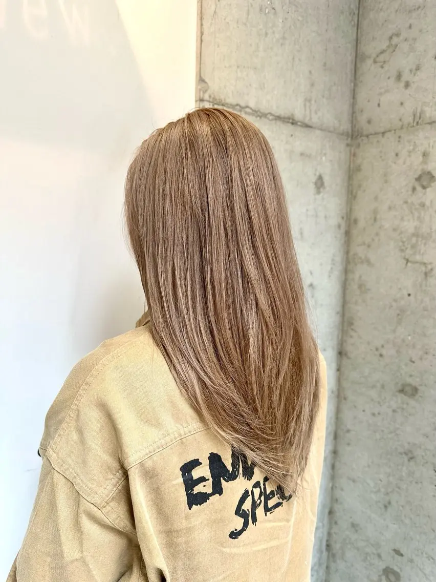 セミロング カラー ヘアカラー トリートメント 🦋ハイトーン🦋/ かのんのヘアスタイル
