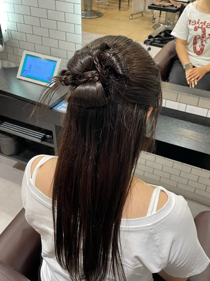 ヘアアレンジ ヘアセット 艶カラー/ブリーチ /アレンジ/特化🫧のヘアスタイル