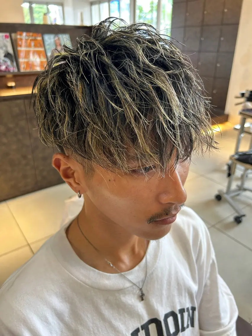 【ブリーチ】メンズカット＋ダブルカラーの写真