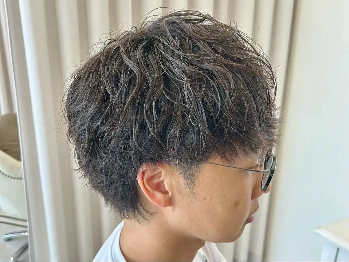 ショート センターパート 韓国ヘア・綾也のヘアスタイル