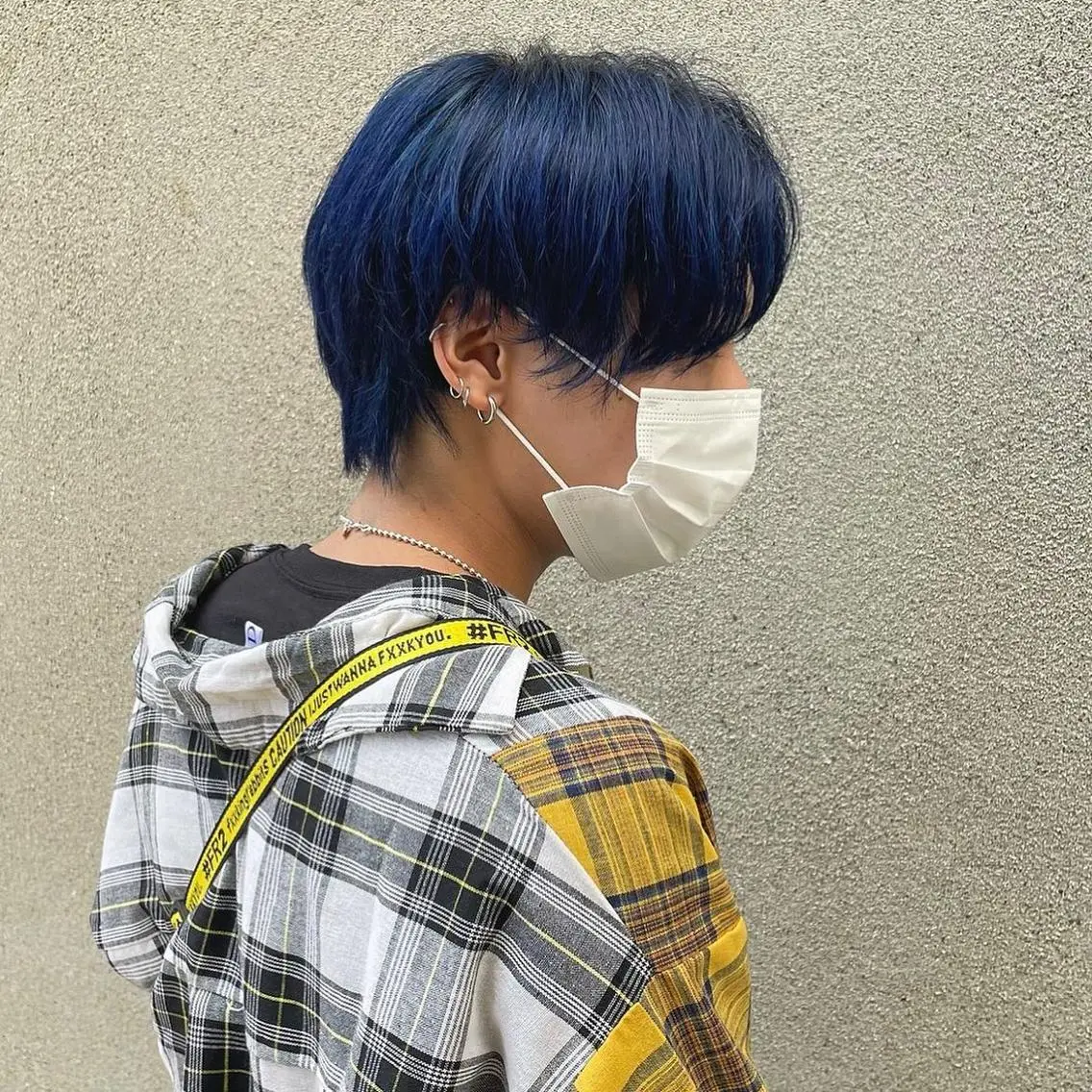 カラー パーマ ヘアアレンジ メンズ キッズ ネイル マツエク・マツパ センターパート メンズ韓国風 ブルーカラー ネイビーカラー 韓国風マツエク Saffyハリウッド トリートメント◎のヘアスタイル