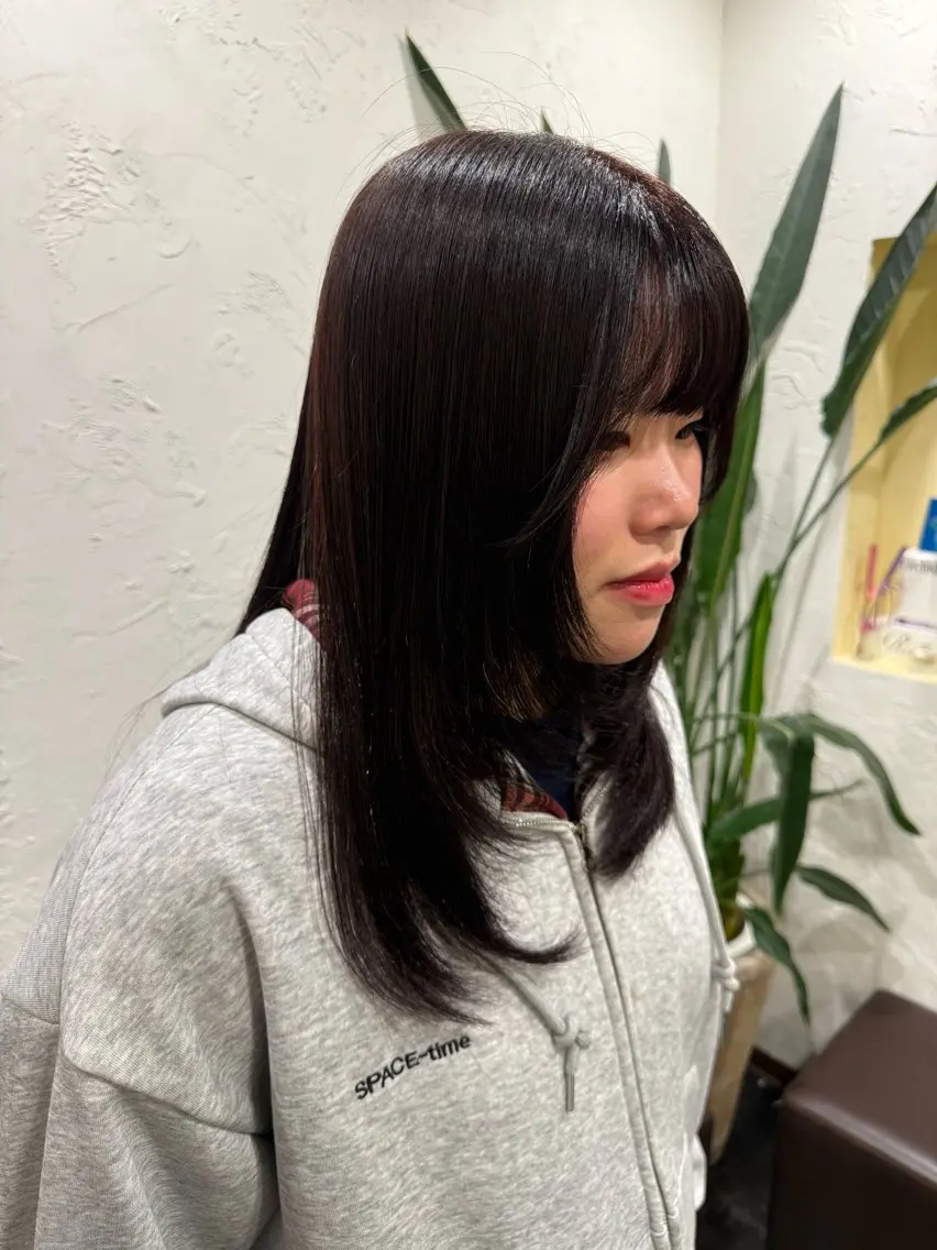 セミロング ラベンダーブラウン 顔まわりレイヤー 顔周りカット レイヤーカット カット ヘアカラー トリートメント さわはた まりあのヘアスタイル
