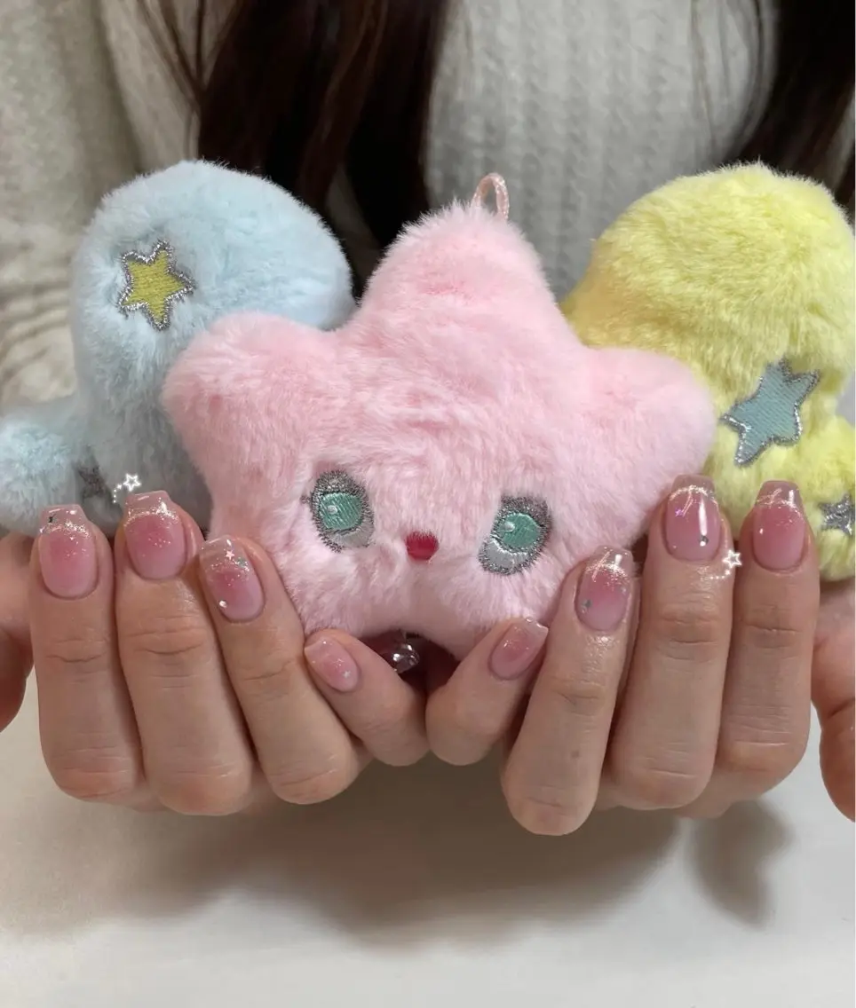 ネイル マグネットネイル ハンドネイル MINAMI໒꒱ Y2K、韓国ガーリーのネイルデザイン