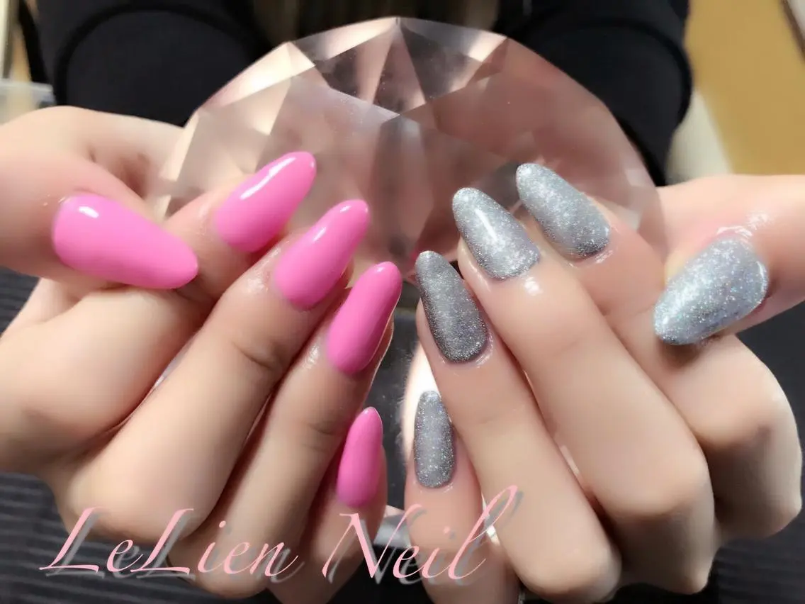 ネイル シンプルネイル モチの良さ◉ フィルインネイル♡のネイルデザイン