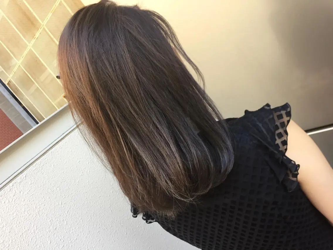 ミディアム アッシュ 松永 雄樹のヘアスタイル