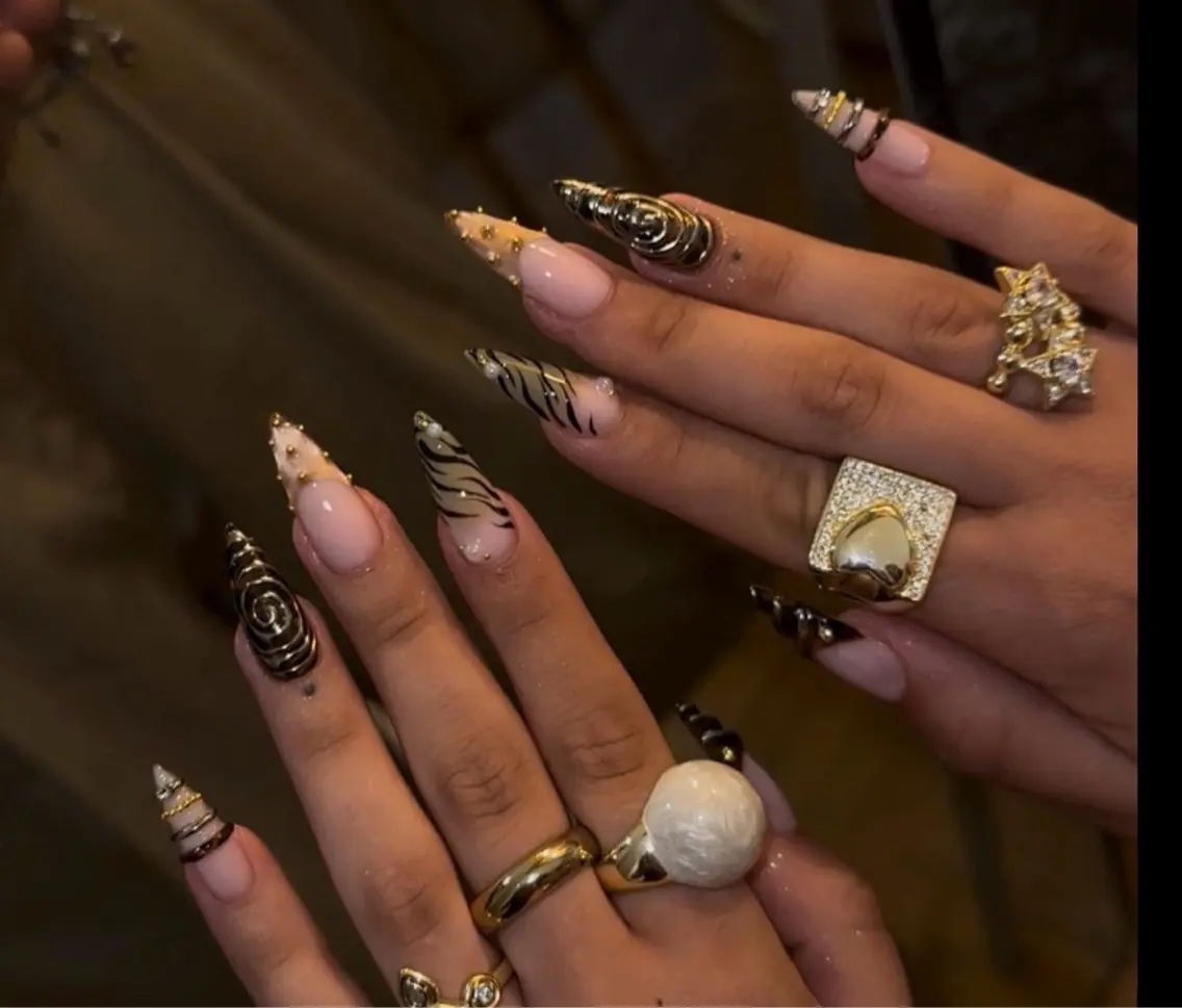 ネイル ハンドネイル NiJi Nailsのネイルデザイン