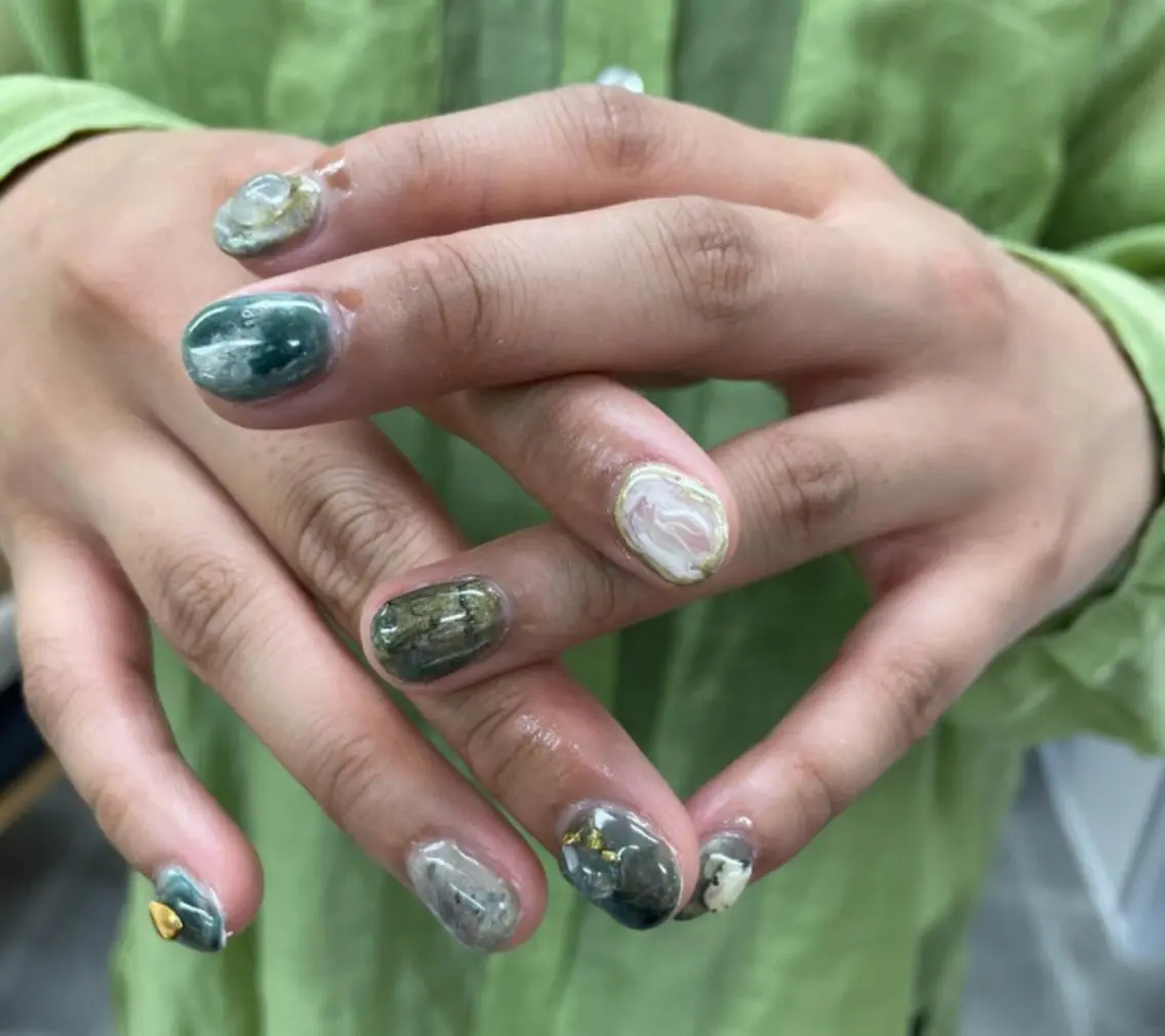 ネイル アートネイル ジェルネイル ニュアンスネイル スカルプネイル nailstudio eviz新宿店のネイルデザイン