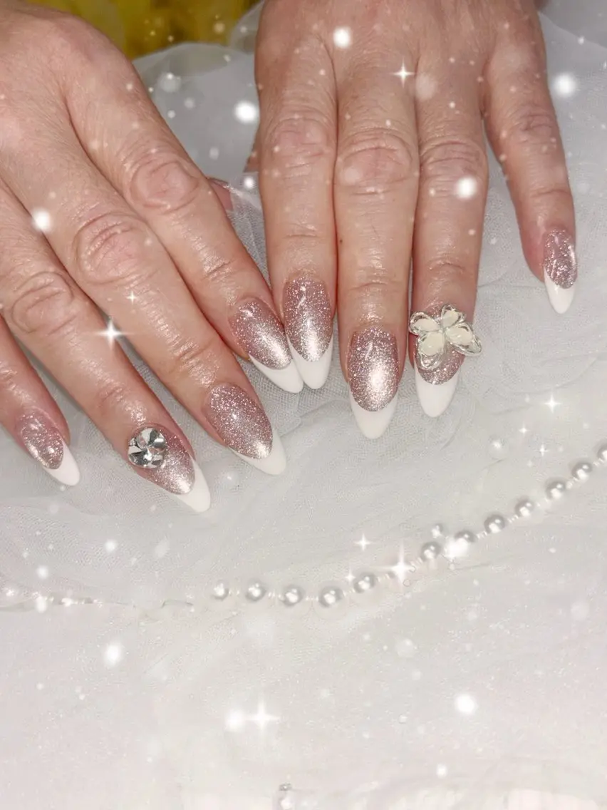 ネイル フラッシュネイル フレンチネイル キラキラネイル マグネットネイル ハンドネイル YM nailのネイルデザイン