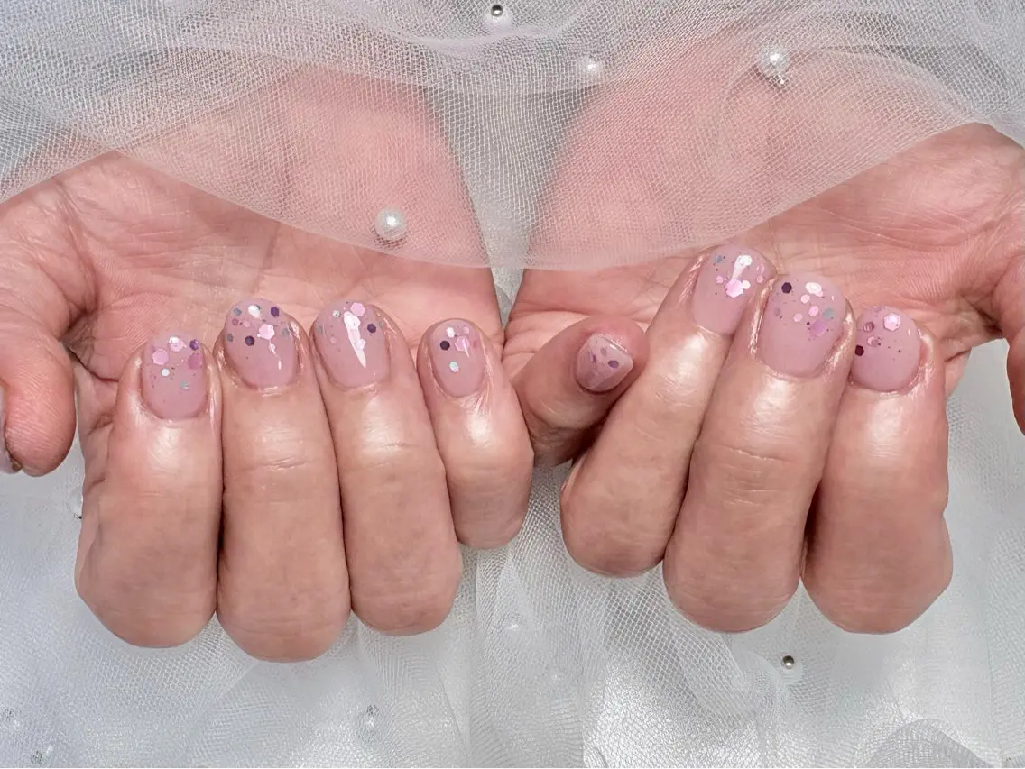 ネイル フットネイル ジェルネイル グラデーション キラキラネイル ラメ(グリッター) ハンドネイル ハンドケア ♡Bivi♡自爪に 優しいネイルサロンのネイルデザイン