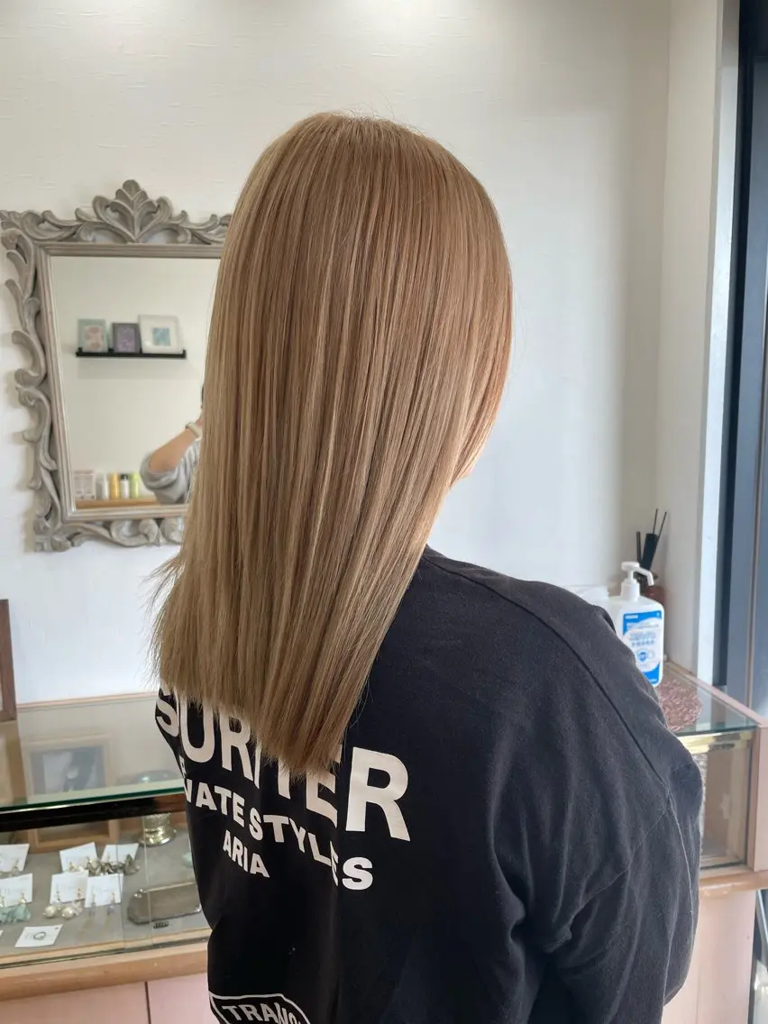 ロング カラー ベージュカラー ミルクティーベージュ HairMake 3 🐬NANAMIのヘアスタイル