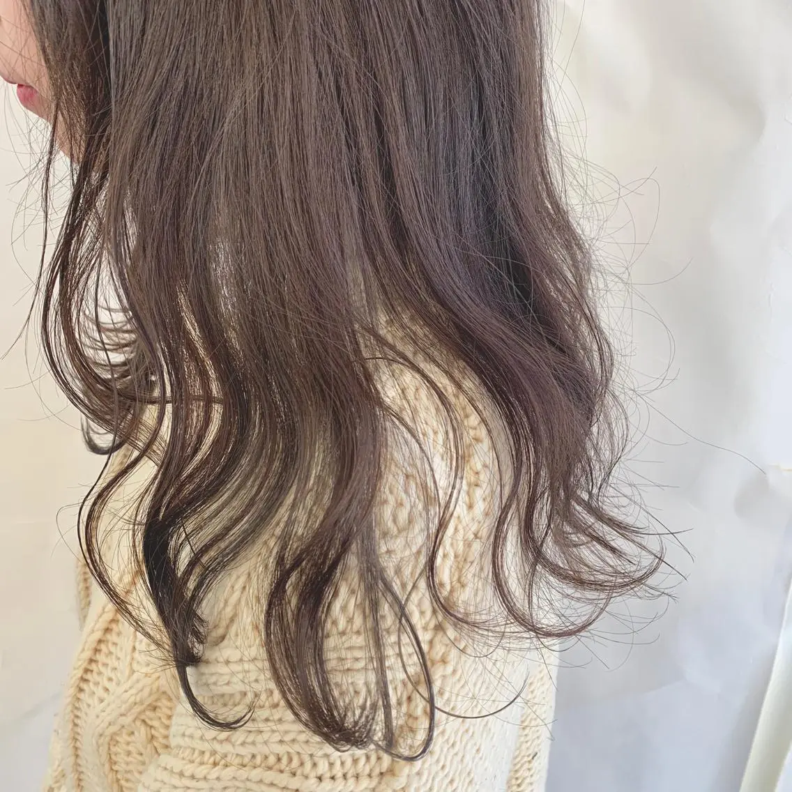 ロング カラー 透明感カラー 加藤 綾華のヘアスタイル