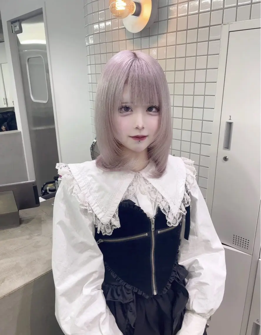 セミロング カラー ヘアカラー ハイトーン/ピンク カラー/めい🎀のヘアスタイル