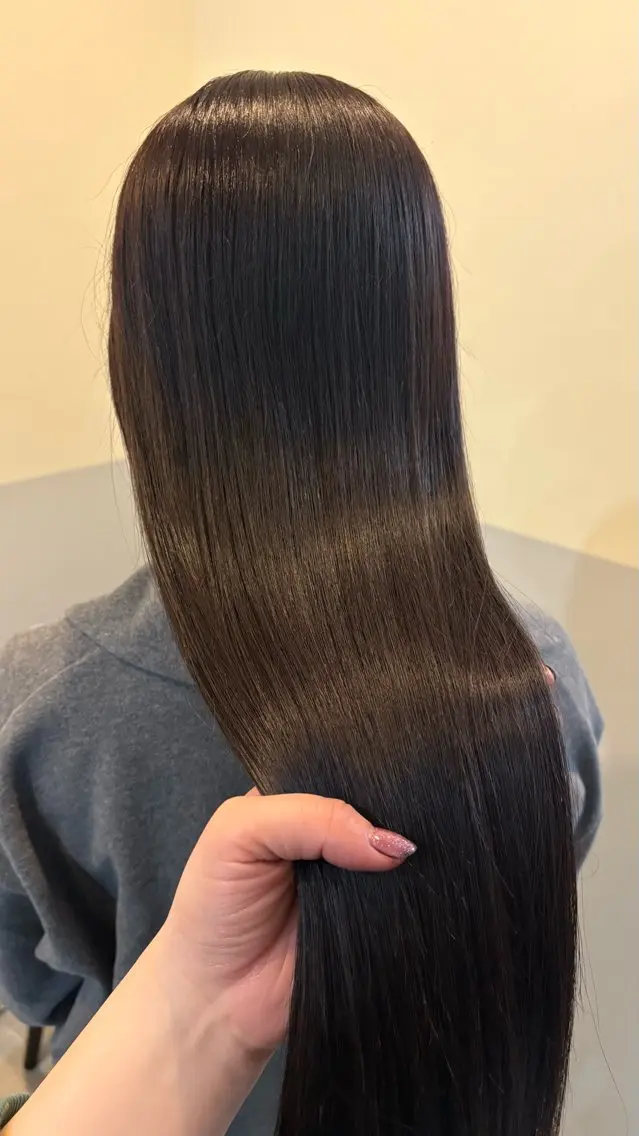 ロング カラー 透明感カラー ラベンダーカラー ヘアカラー 伊藤 紗優のヘアスタイル