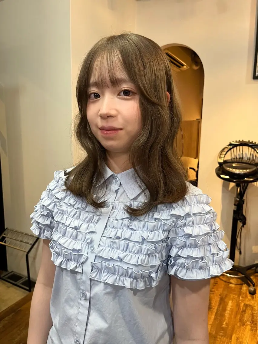 ミディアム カラー ブリーチ 透明感カラー グレージュ ミルクティーグレージュ ヘアカラー 🤍ボブ/ベージュ 🤍honoのヘアスタイル