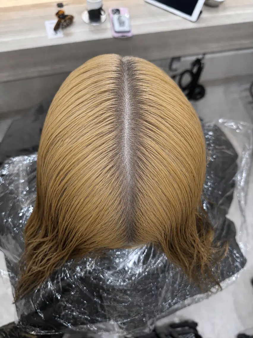 カラー ヘアカラー C H i R iのヘアスタイル