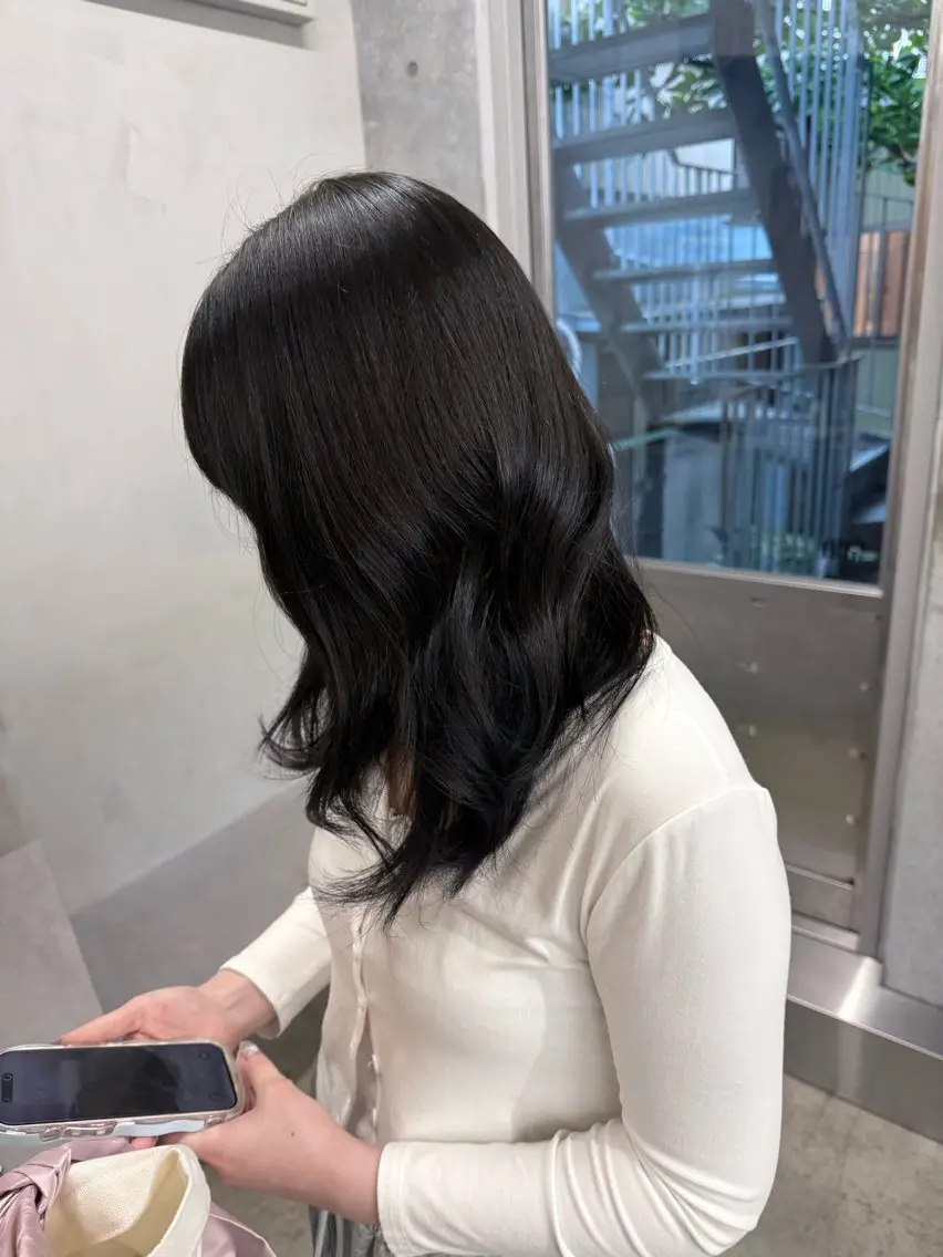 ロング カラー ロングレイヤー アッシュ ベージュカラー ブリーチ 透明感カラー カット ヘアカラー トリートメント 誰より丁寧なカット/ 小林輝/レイヤーのヘアスタイル