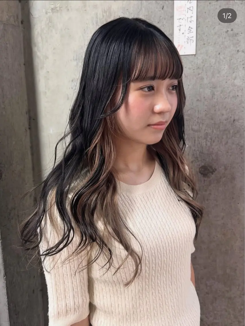 カラー インナーカラー 尾方 杏里のヘアスタイル