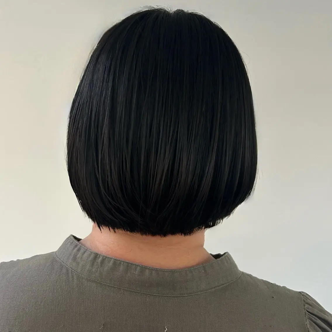 ショート ボブ 松井 詩織のヘアスタイル