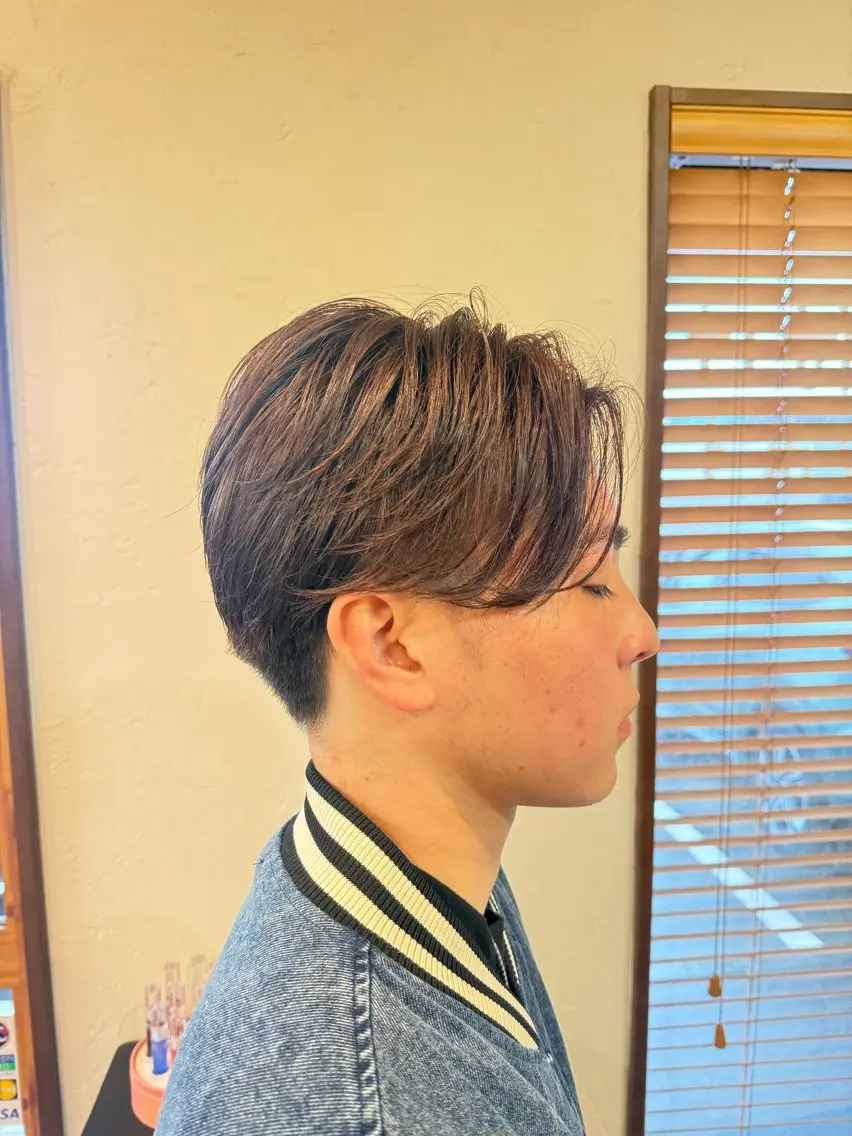 ショート カット ヘアカラー 河島 裕樹のヘアスタイル