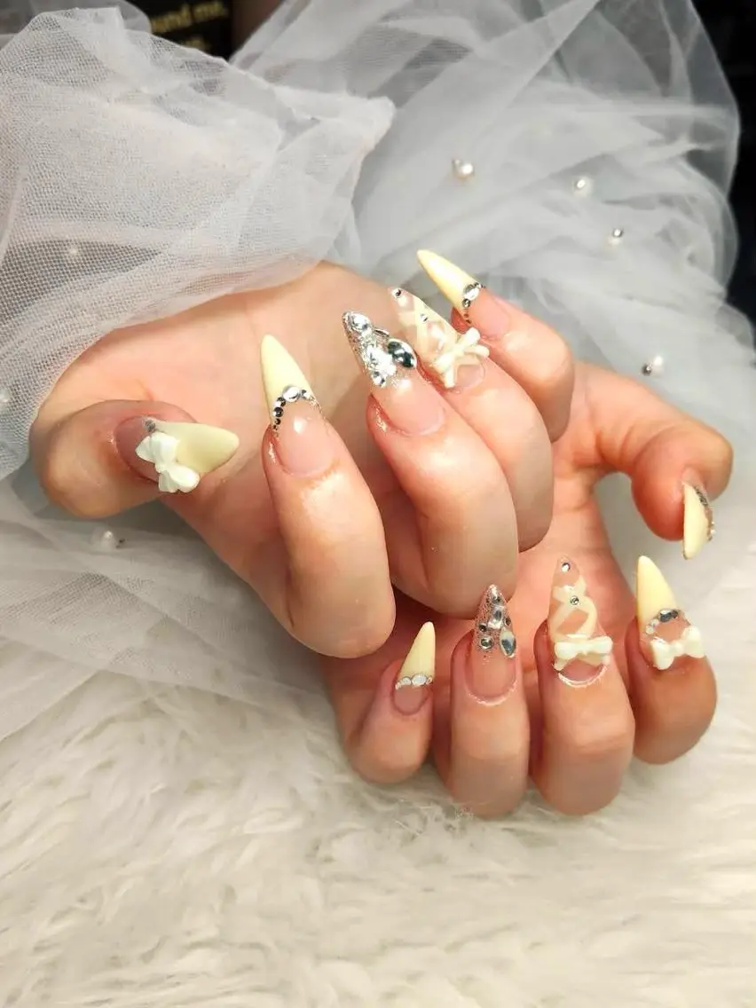 ネイル アートネイル チークネイル フレンチネイル ジェルネイル ガーリー HAPPI NAIL 大国町のネイルデザイン
