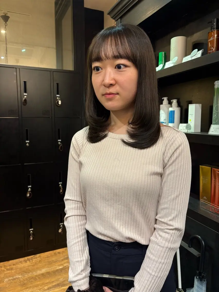 ミディアム カット ヘアカラー 魚谷 綾渚のヘアスタイル